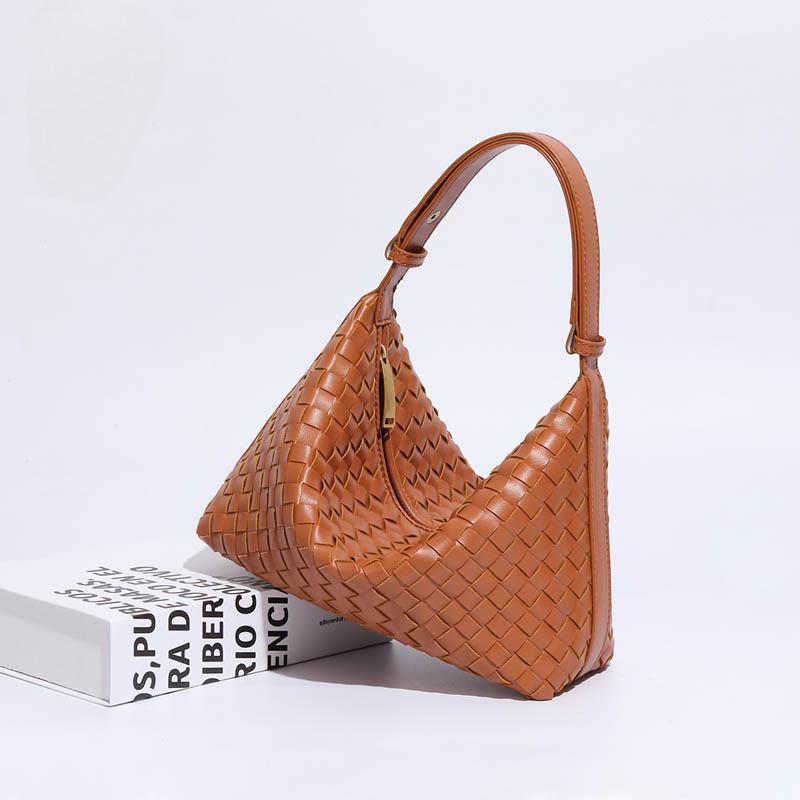 IELGY Women's Versatile Handwoven Bag, Fashionable and Simple Lunch Box Handbag, High-end Niche Shoulder Armpit Bag