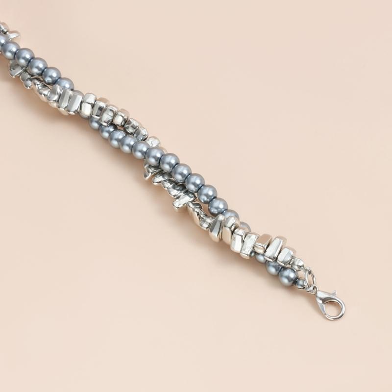 Stylish Multi Layer Necklace With Tassels Detail Elegant Look For Fashion Forward Women Lightweight And Comfortable Use