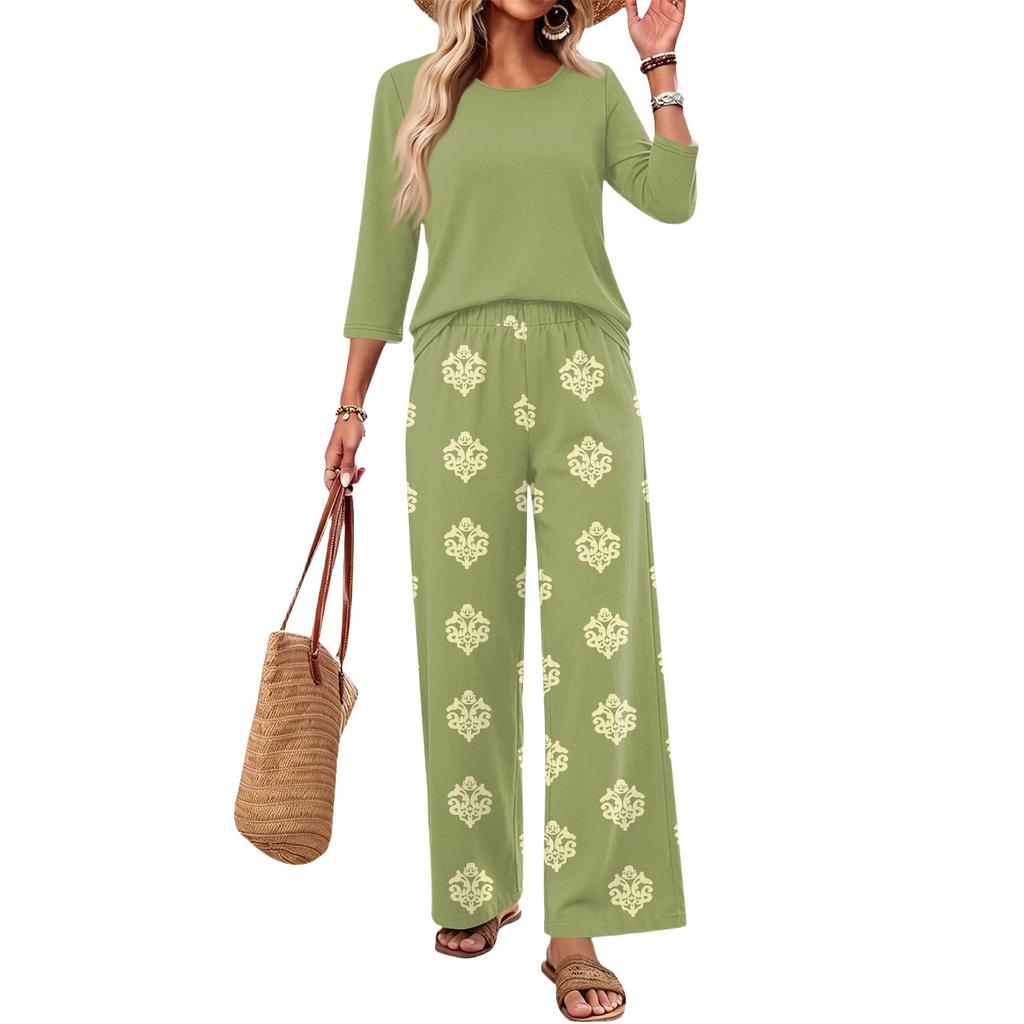 Women's Casual Two Piece Set Round Neck Loose Fit Top with Three Quarter Sleeves and Wide Leg Printed Pants Lounge Wear Set