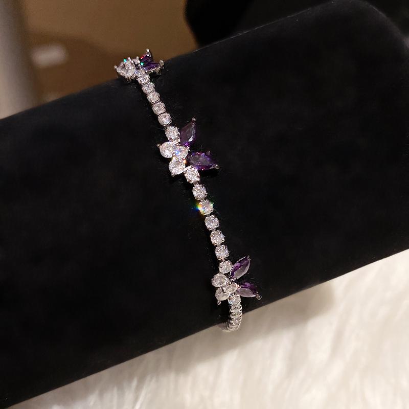 Pink Diamond Zirconia Starburst Flower Bracelet: Trendy, Luxurious Jewelry with Unique Design.