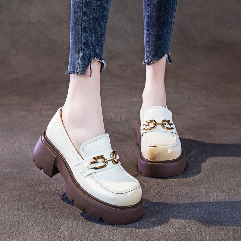 The first layer of cowhide loafers women's autumn 2025 new leather muffin thick-soled retro casual women's single shoes