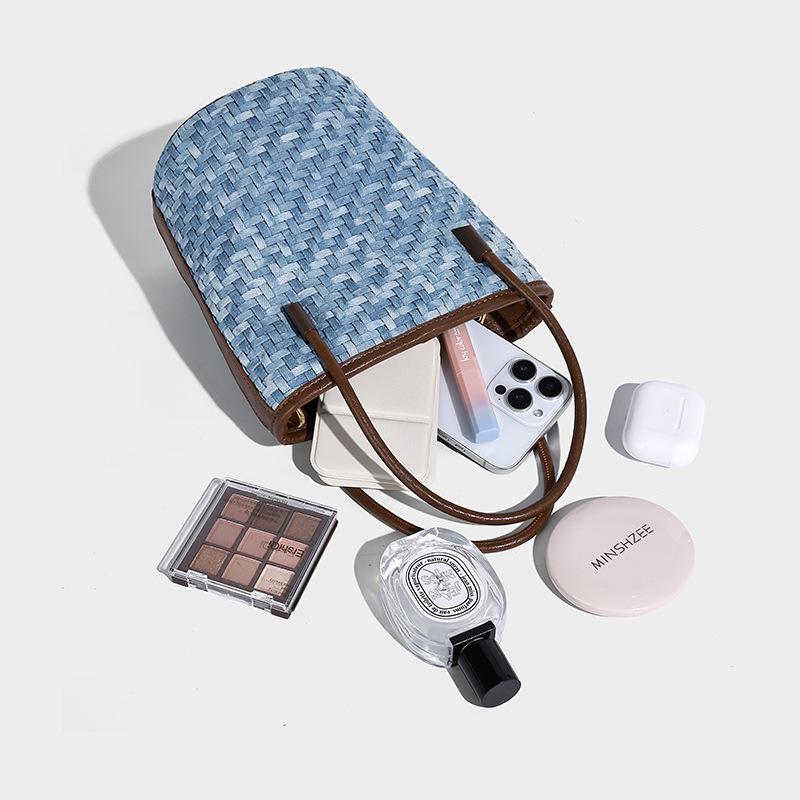 Niche Color-Block Woven Bag 2025 New Fashion Light Luxury Bucket Bag Single Shoulder Crossbody Bag Trendy Handbag