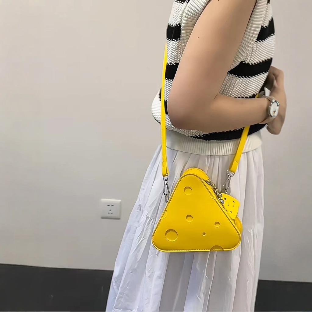 fashionable Korean version of small bag bag women's 20224 new Internet celebrity cheese bag triangle crossbody bag women's bag
