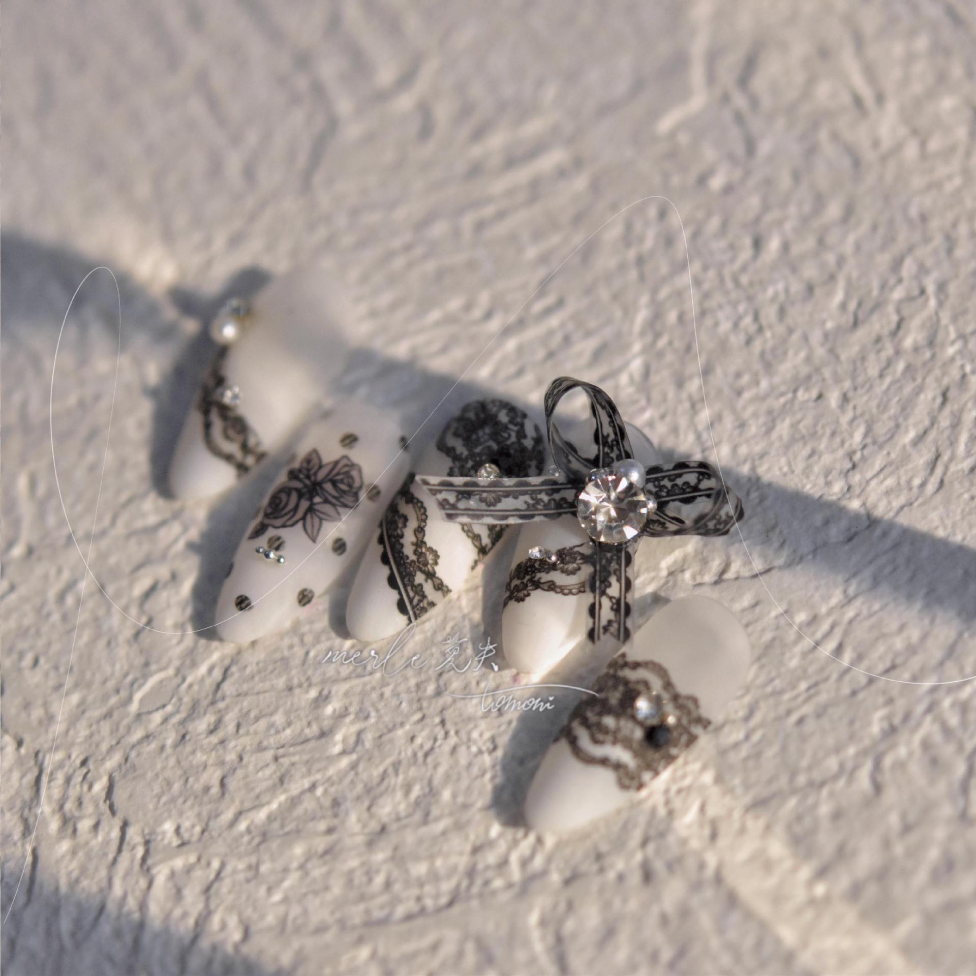 Кристально-кружевная полосатая наклейка для дизайна ногтей своими руками креативная — фото 11