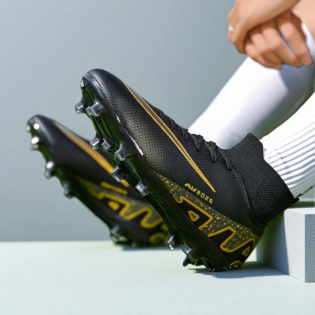 Men Outdoor Football Shoes Turf Football Field Indoor Fast Boots Society Cleats Soccer Shoes Professional Sneaker High Quality
