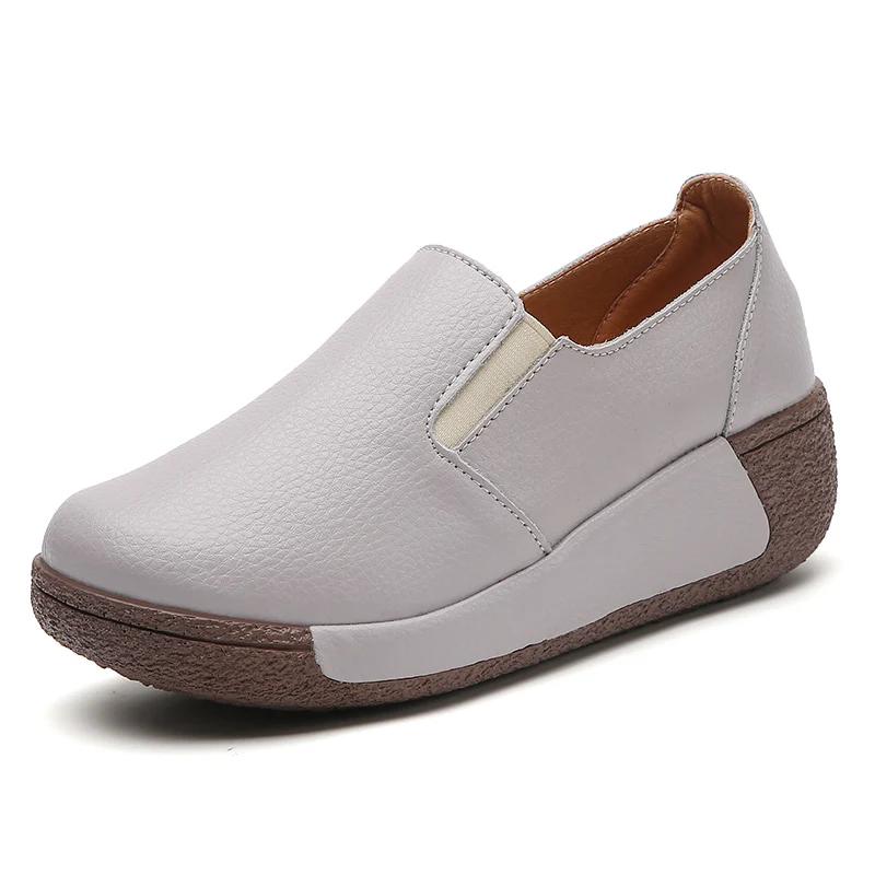 Leather Ladies Loafers Autumn Women's Shoes Platform Flats Sneakers Female Moccasins Shoe Women Slip On Shoes Black Soft Casual