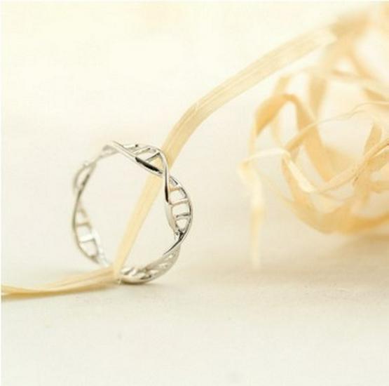 Silver-Plated Twisted Korean Trendsetter Index Ring for Women