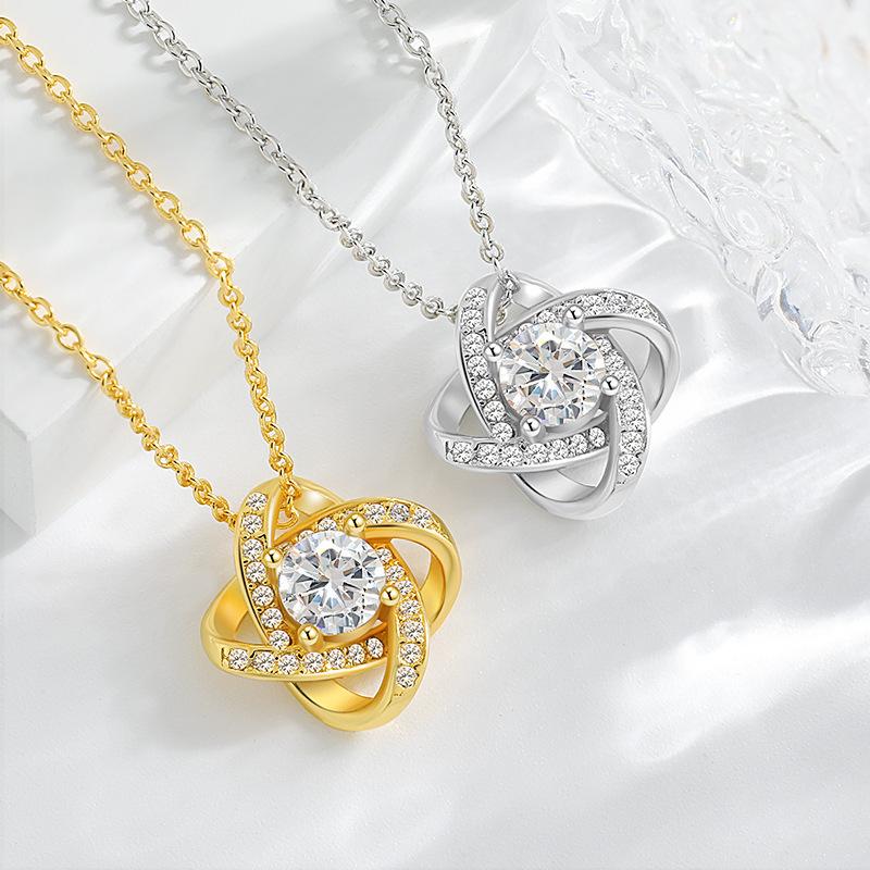 Fashion high-end hollow four-leaf clover with zircon necklace for women