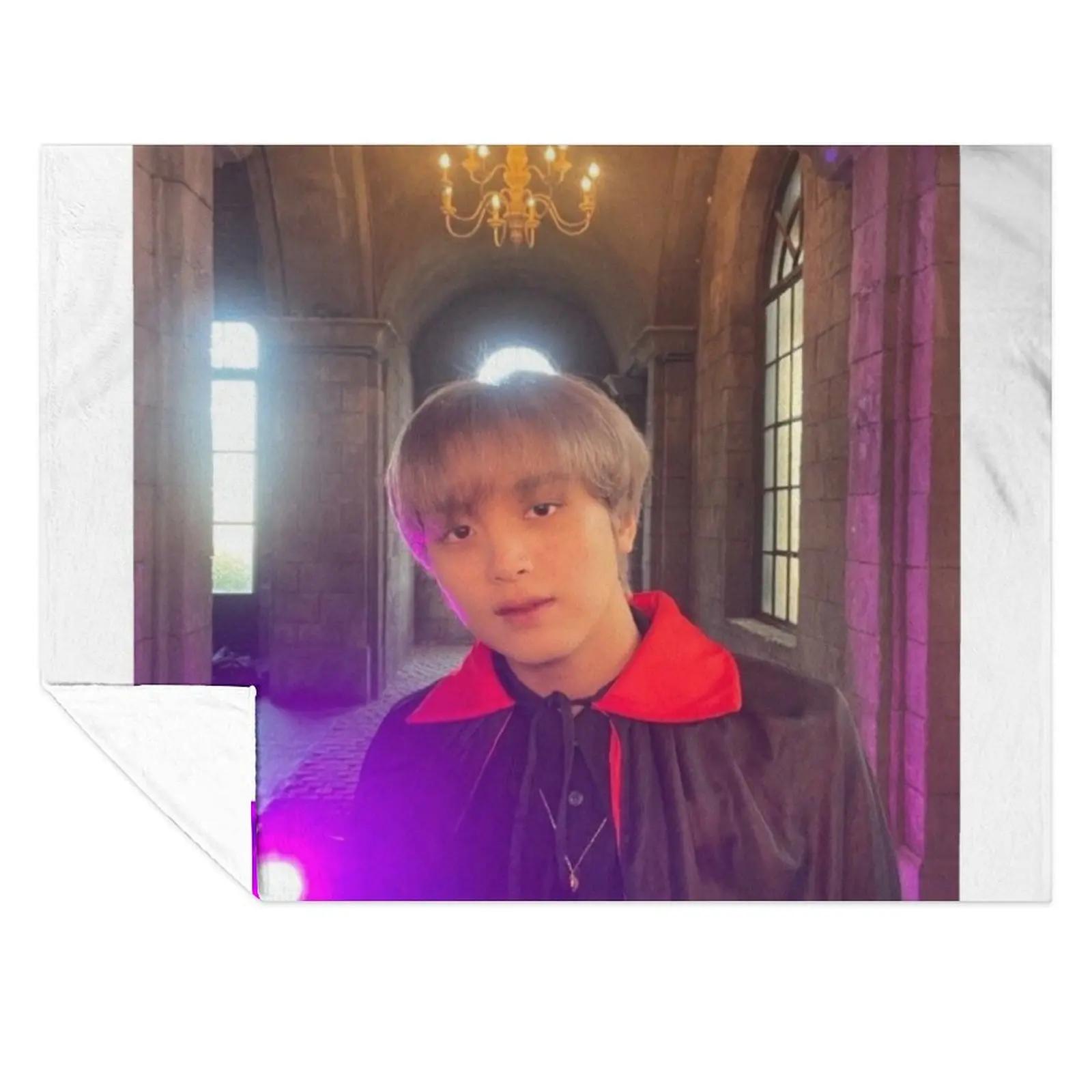 vampire haechan Throw Blanket Fashion Sofas Picnic Thermals For Travel sofa bed Blankets Size: 75*100cm, Weight: 230 GSM