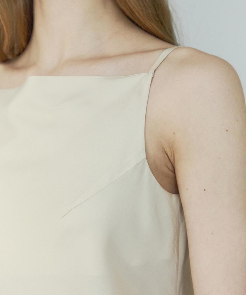 IHR Silky Draping Camisole / Cream Beige