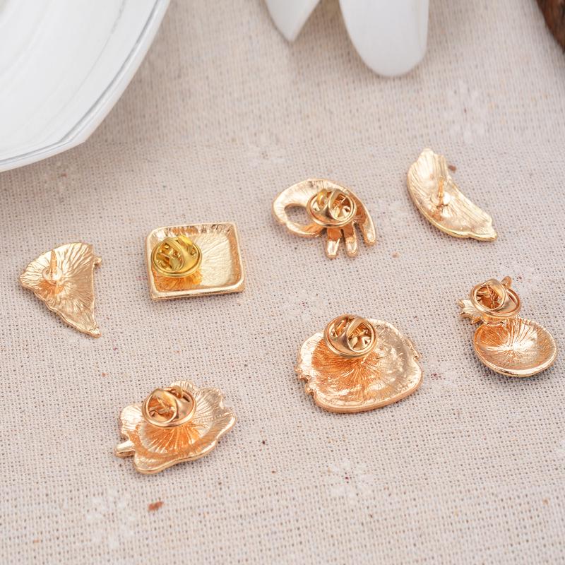 Creative Alloy Brooch Cute Corsage Clothes Ornament Festival Birthday Gift