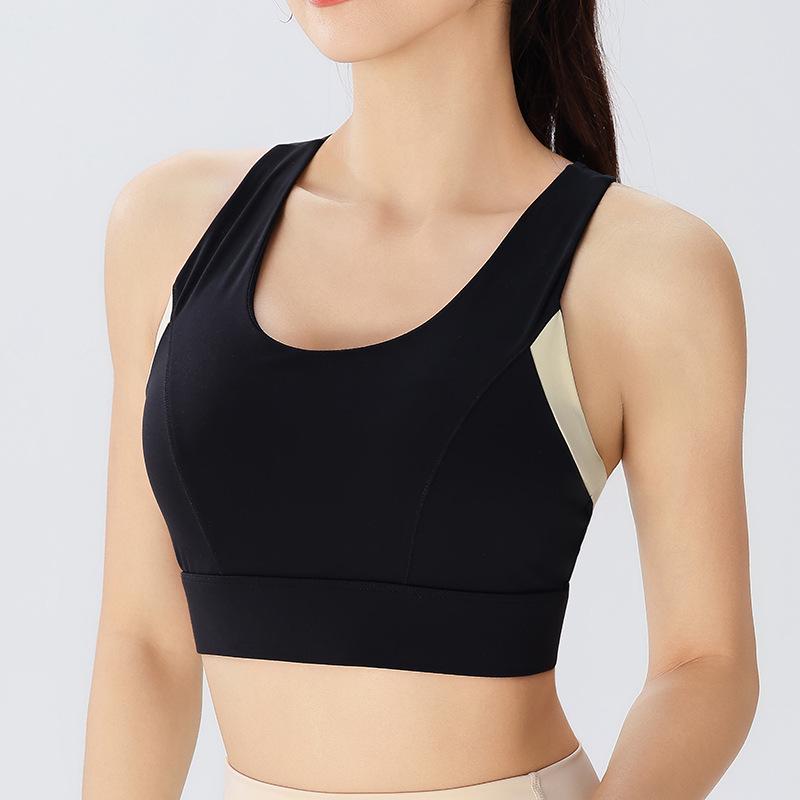 Bezešvá vyztužená sportovní podprsenka s vysokou oporou, zapínáním vzadu a krásným designem zad