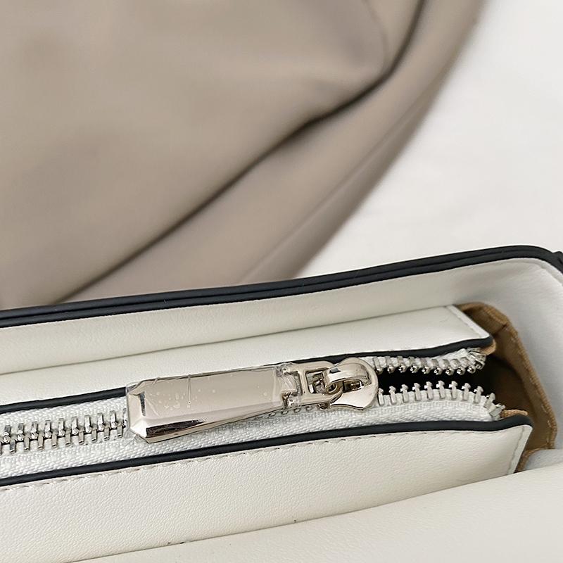 Women's bags, fashionable and versatile handbags, high-end large-capacity multi-pocket underarm bags, shoulder messenger bags.
