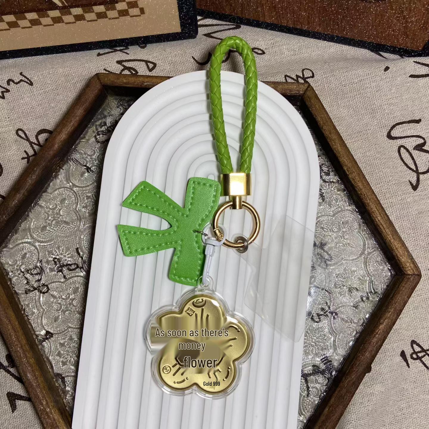 Golden Four-Leaf Clover Keychain - Year of the Horse New Year Gift and Practical Souvenir Phone Charm