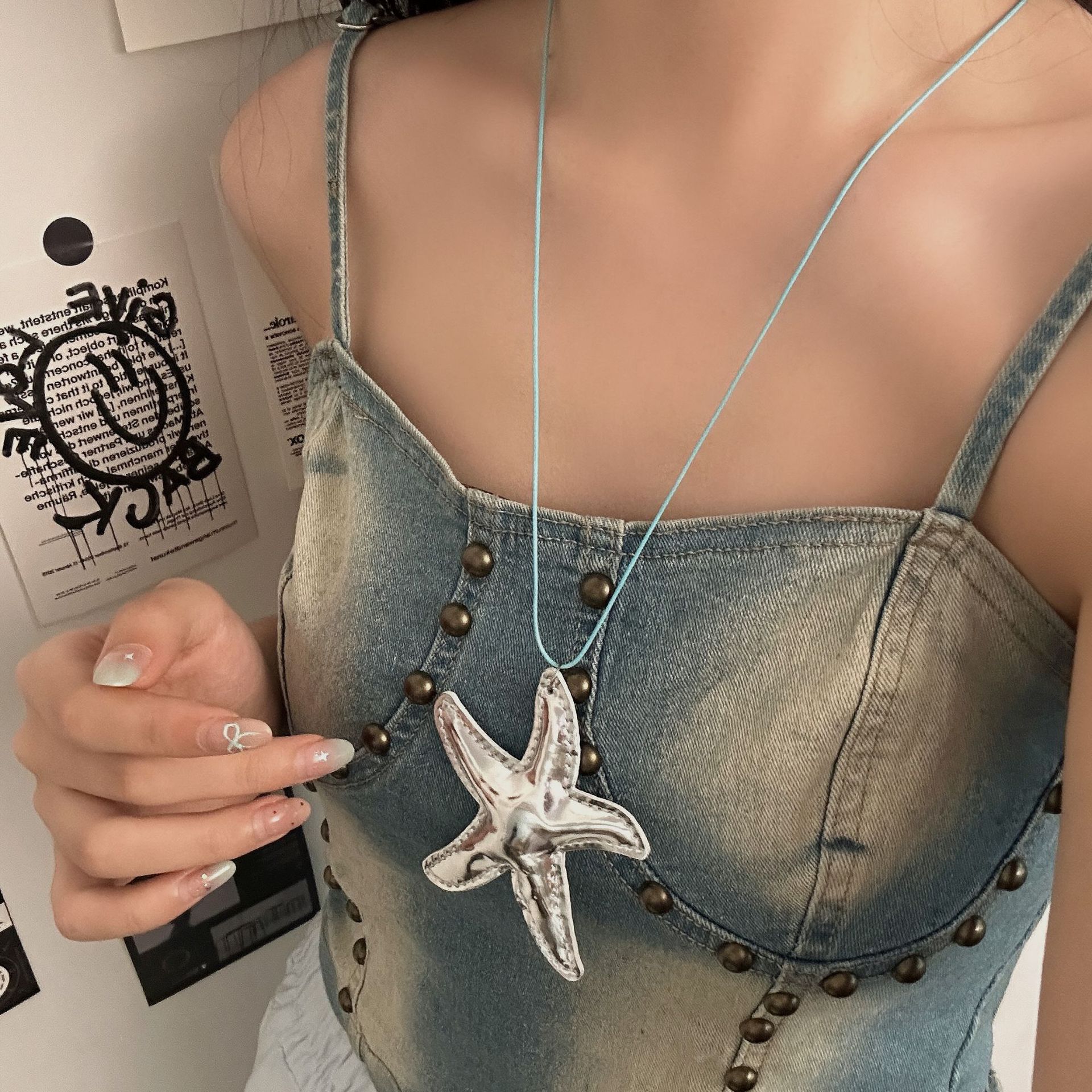 

European and American jewelry seaside vacation wind starfish necklace women s new summer niche design clavicle chain neck chain