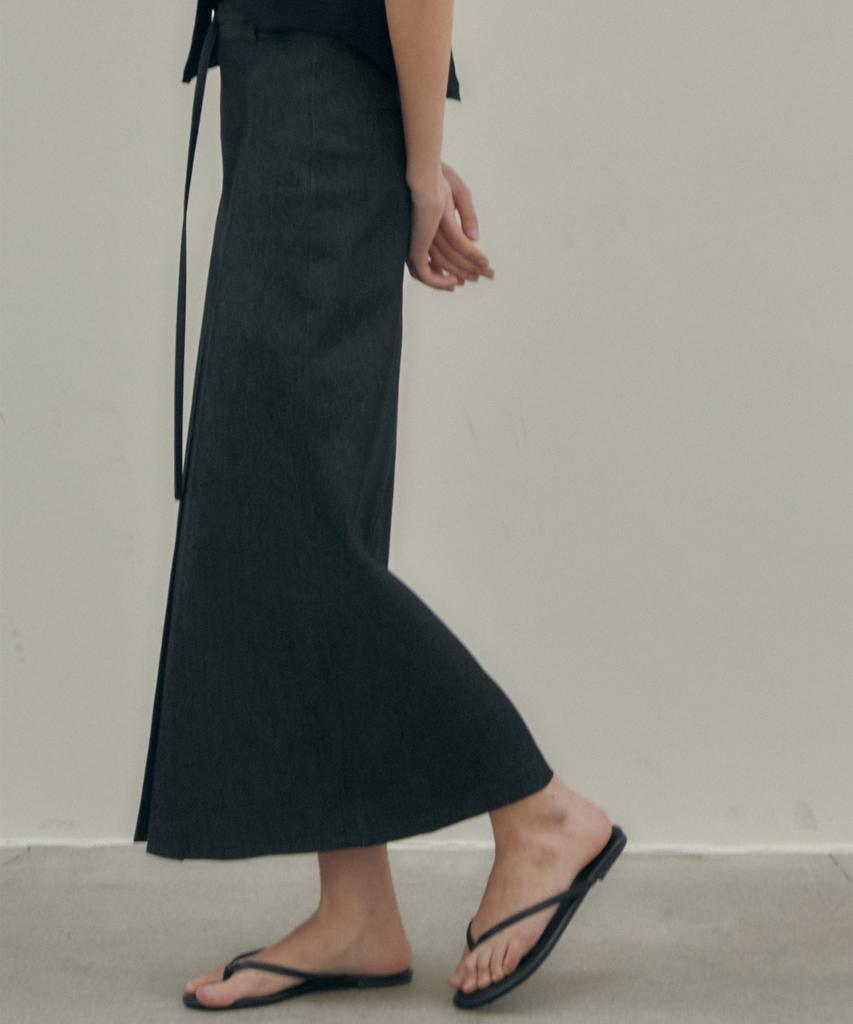 Deomago Edit Skirt_Black