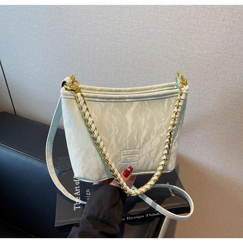 

Premium sense portable bucket bag women s new versatile messenger bag niche design commuter shoulder bag зелений