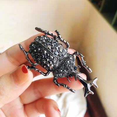 Creative Exaggerated Insect Pin, One-Man Fairy Brooch, Women'S Diamond-Encrusted Corsage Bag Buckle, Clothing And Accessories