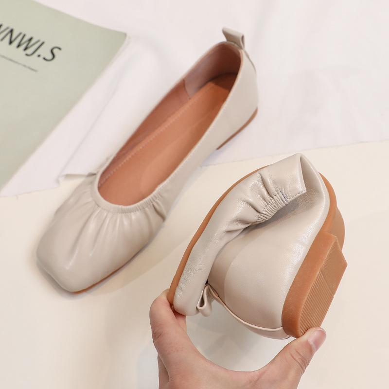 Large Size Women's Shoes 40-43 Widened Grandma Shoes Women's Super Soft Flat Bottom Soft Leather Pregnant Women Peas Comfortable