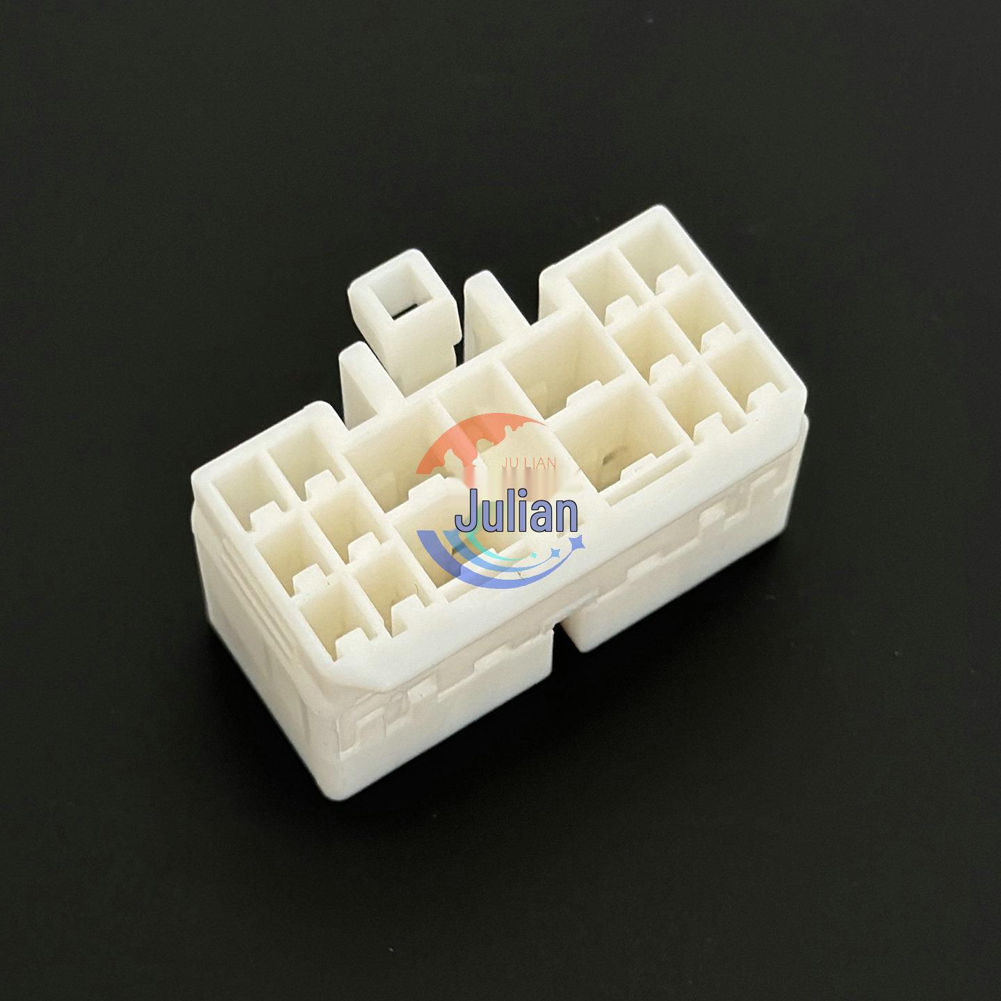 16-Pin Automotive Wire Harness Connector Plug MG641007/MG651006