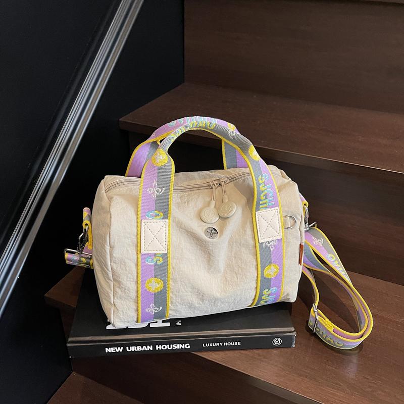 Simple & Spacious Women's Shoulder Bag - Durable Crossbody Purse with Organizational Pockets Lightweight and Versatile