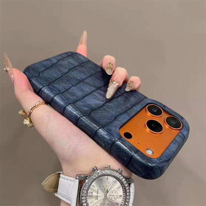 High-End Retro Crocodile Grain Phone Case for iPhone Pro Models 14, 15, 16, 17