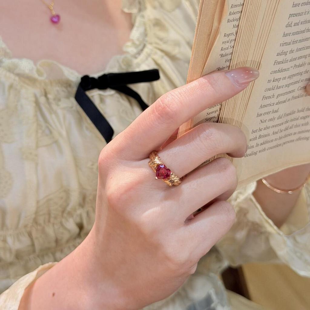 Xiaohongshu Vintage Gossip Girl Red Heart Zircon Diamond Luxury Ring for Women