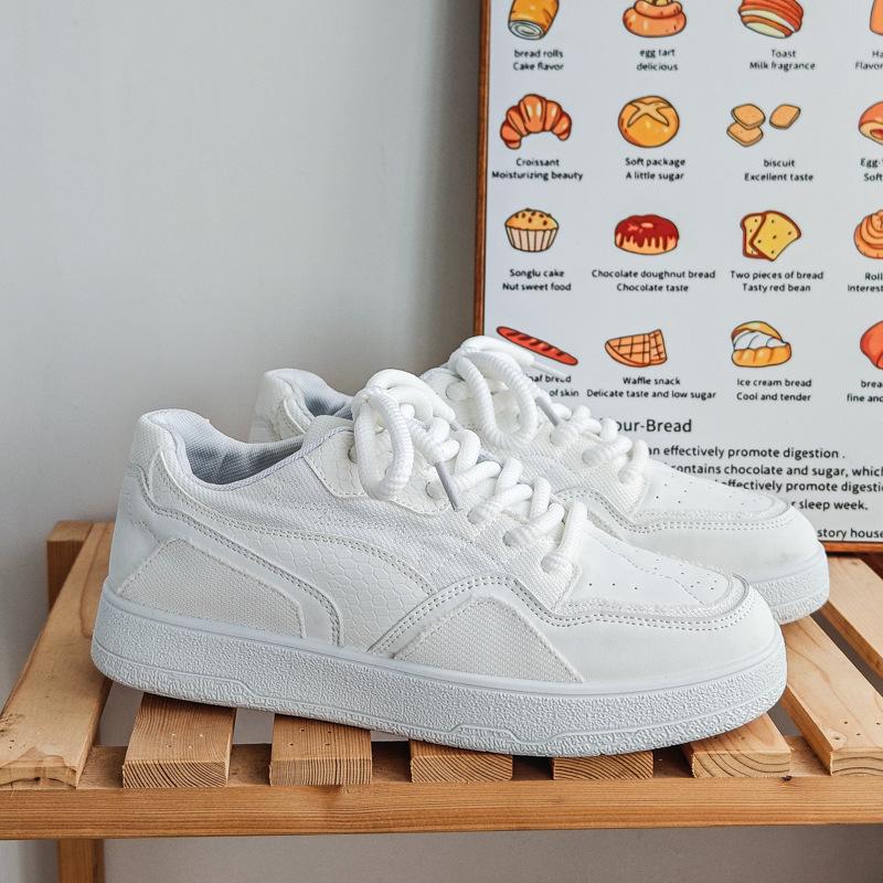 Men's Black Thick-Soled Casual Low-Top Sneakers - Height-Boosting, Wear-Resistant, Soft-Soled, Trendy Autumn Footwear for Students.