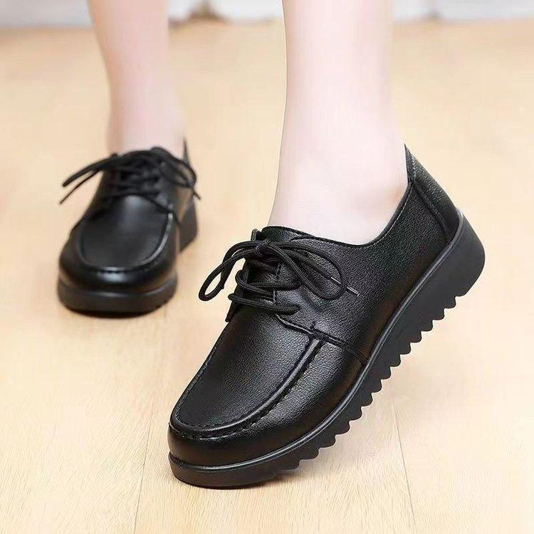 Shoes black flat-soled soft-soled non-slip leather shoes spring new shoes lace-up single shoes