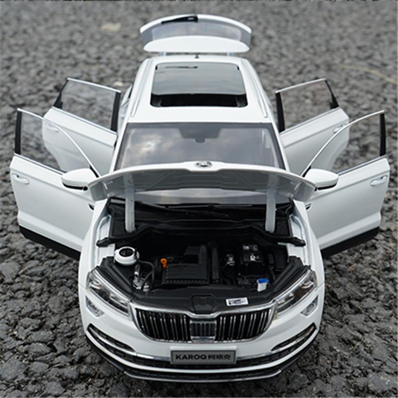 1:18 Karoq Suv Modèle de Voiture en Alliage Modèles Réduits en Métal Véhicules Modèle de Voiture Haute Simulation Collection Jouets pour Enfants Cadeau Décoration