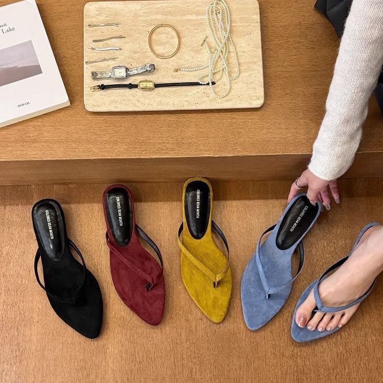 French vacation blue pointed flip-flops women's summer wear 2025 new suede with skirt beach sandals