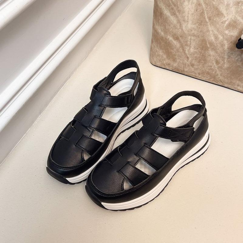 

Модная женская обувь 2025 Высококачественные сандалии женские на ремешке с пряжкой Новые летние сандалии на танкетке с закрытым носком для офиса и карьеры 42 чёрный