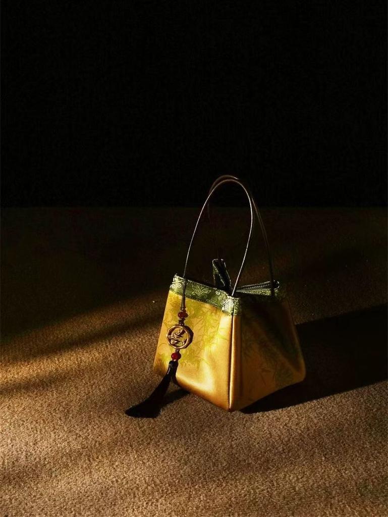 New Chinese Style National Trend Bags Xiangyun Silk Square Handbag for Cheongsam Women's Small Handheld Purse