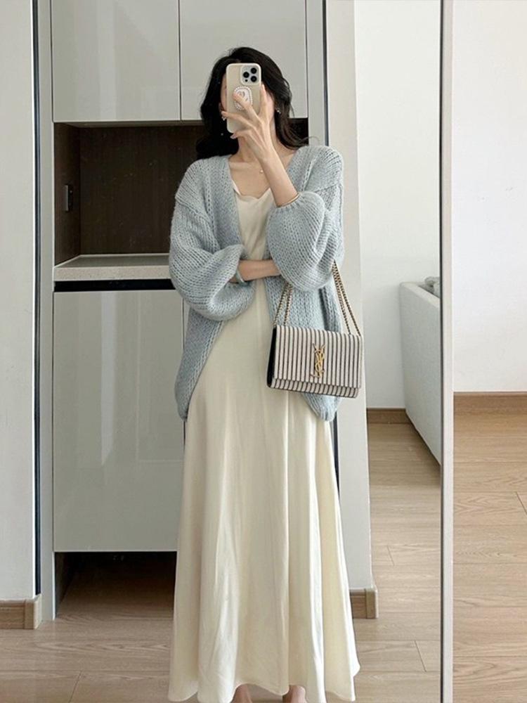 Women's White Lantern Sleeve Knitted Cardigan – Autumn/Winter Loose Mid-Length Chunky Style.