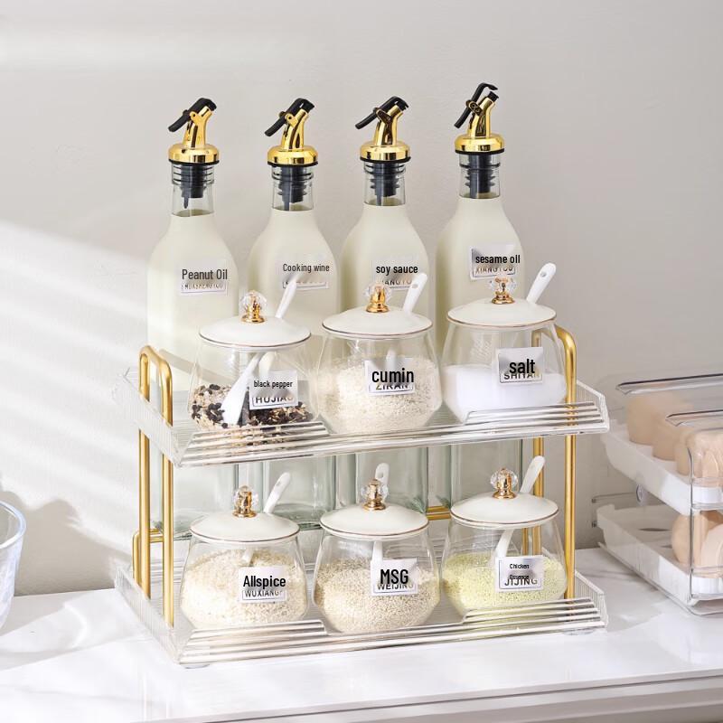 

Набор кухонных банок и бутылок для специй