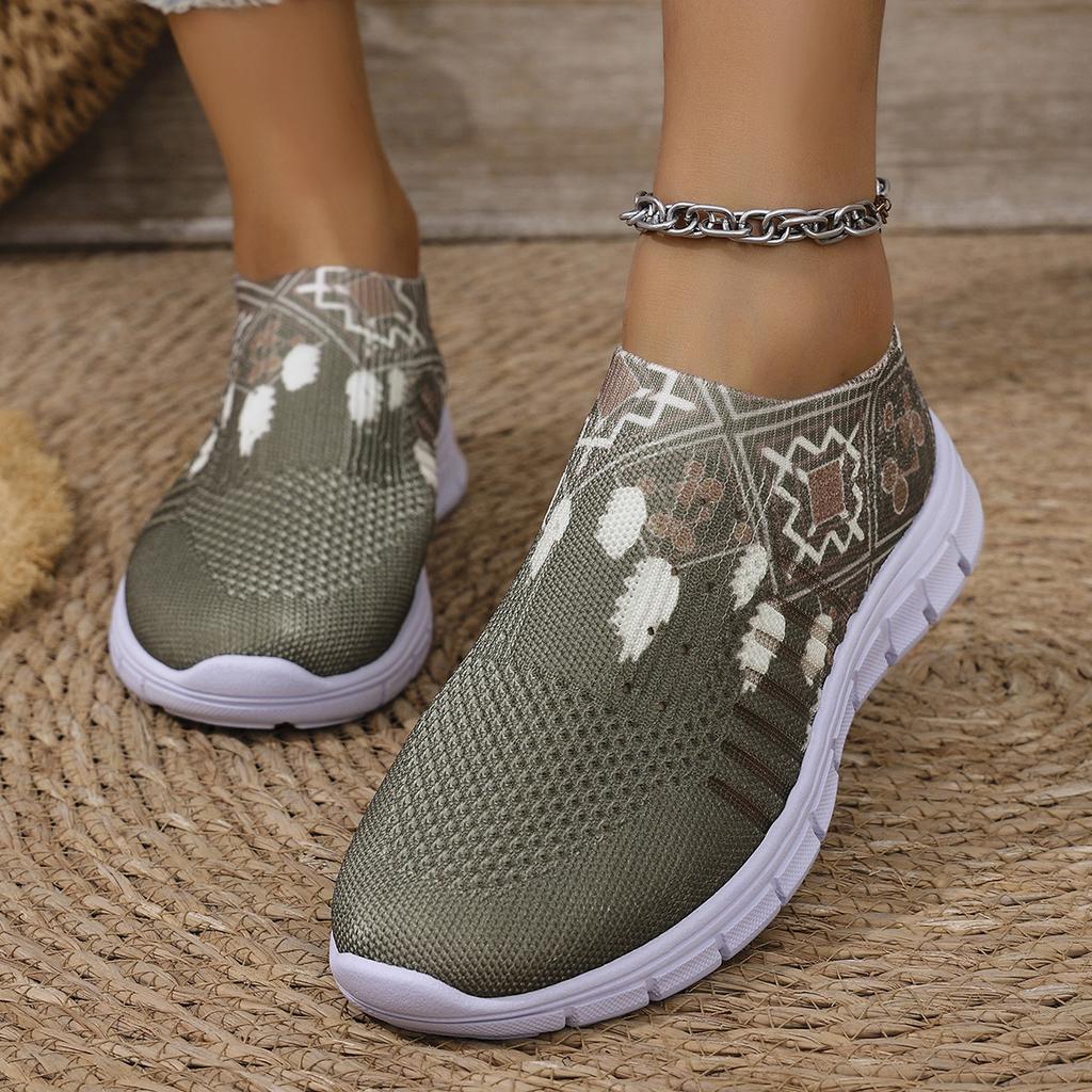 2025 autumn new foreign trade large size women's shoes breathable fly-woven shoes round head European and American casual fashion single shoes women
