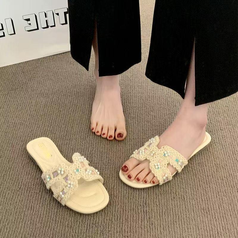 2025 summer new versatile sweet pearl cool slippers Internet celebrity soft bottom low heel flat bottom women's beach slippers