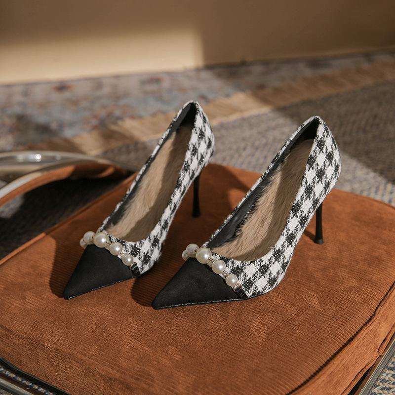 97801 [sheepskin] High Heels Women's Thin Heels 2025 New Versatile Pearl Chain Pointed Thousand Bird Grid Single Shoes
