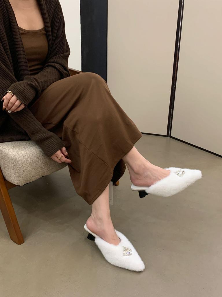 2025 fluffy high-heeled slippers women wear small rhinestones design sense lamb wool French wedge heel plush bag head half slippers