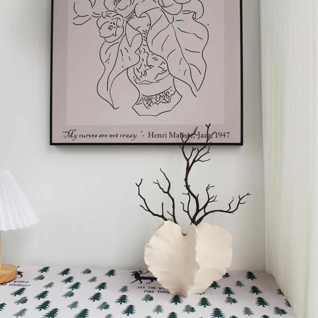 Small Niche Designer Simple Decorative Creative Ceramic Vase Northern Europe Ins Living Room Homestays Modern Flower Decoration