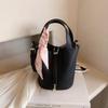Street trend fashion hand carrying bucket bag women's new simple and versatile single shoulder casual messenger bag