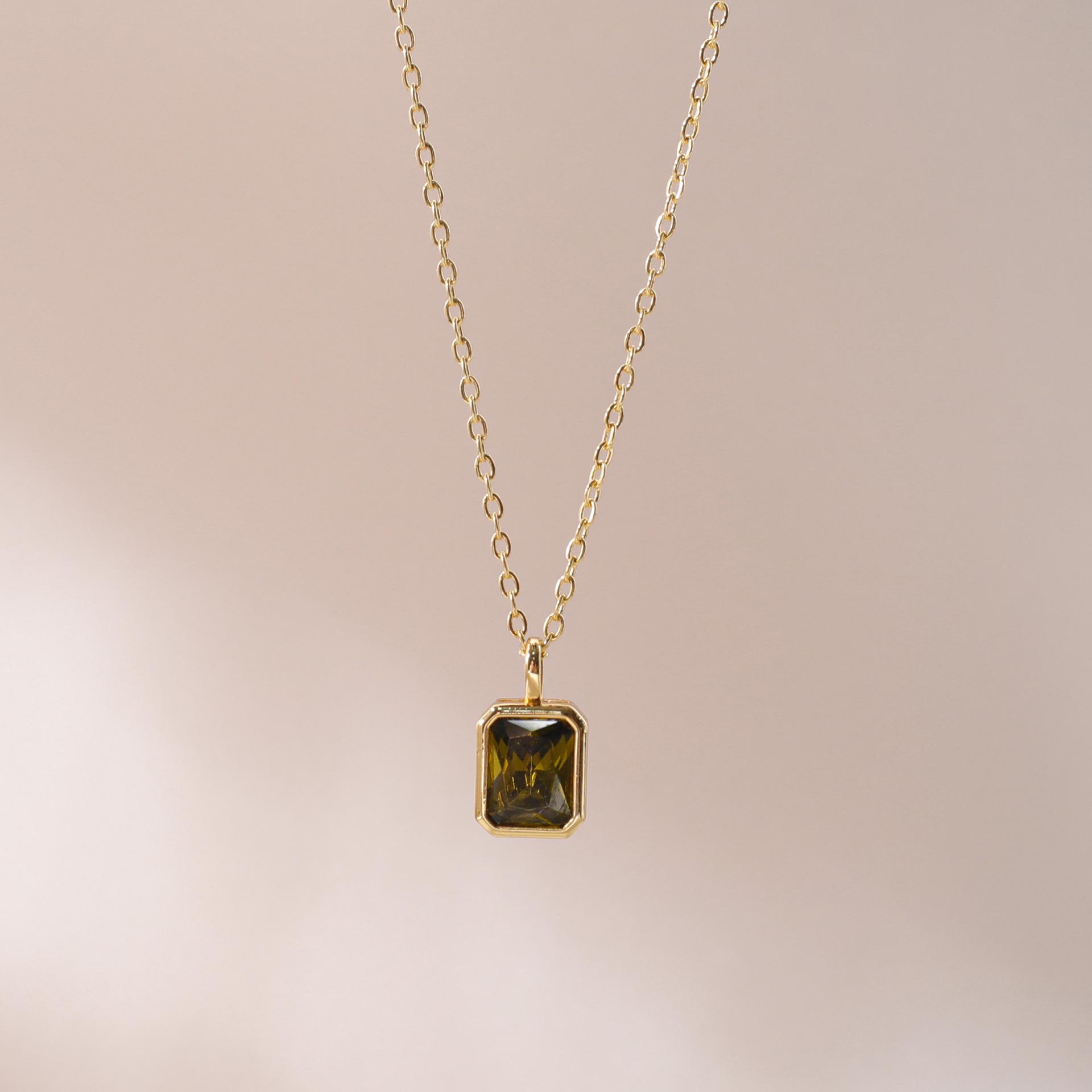 

Ожерелье с подвеской «Камень декабря»: Квадратный дизайн и дизайн в виде капли воды с цепочкой из 18-каратной позолоченной меди. Copper [Electroplated Real Gold]