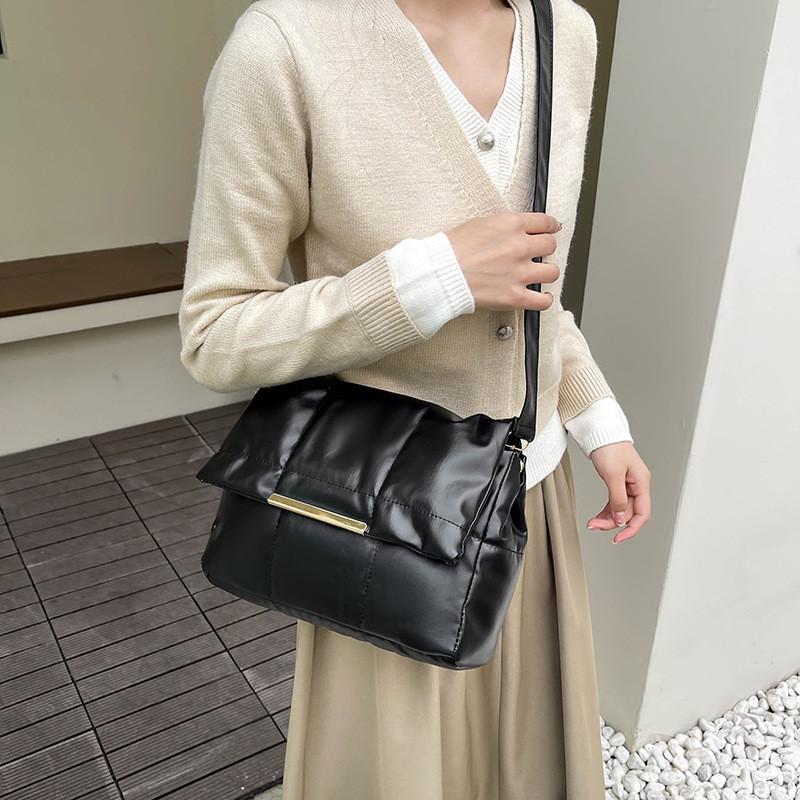 Chic Elegant Pu Shoulder Bag For Women Unique Underarm Crossbody Bag For Daily Use