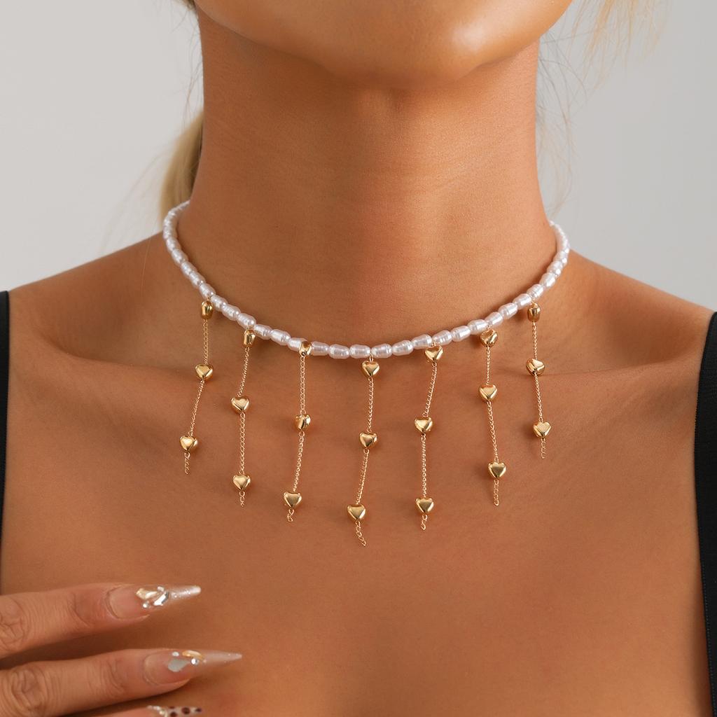 Fashionable Baroque Styles Long Tassels Pearls Necklace for Women Elegant and Vintage Designs for Formal Occasions