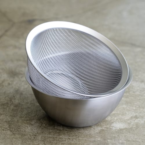 La base Tsubame-Sanjo Round Strainer (Small & Medium), Set of 2, Made in Japan, by Yoko Arimoto