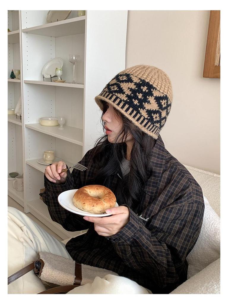 Unisex Retro Argyle Knit Beanie - Warm, Color Block Wool Hat for Big Head Sizes, Perfect for Fall and Winter