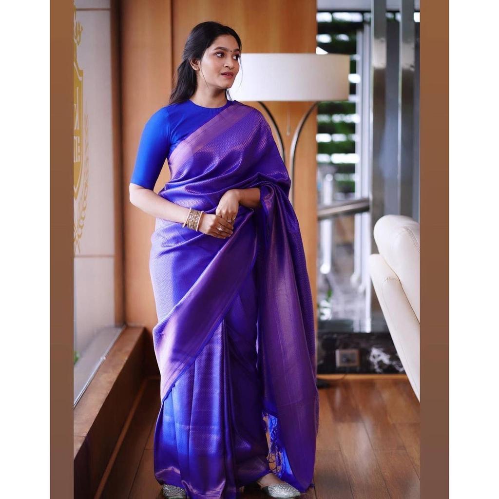 This Beautiful Saree Is Elegantly Decorated with Gorgeous Solid Jacquard Weave That Gives a Perfect Look To the Outfit.