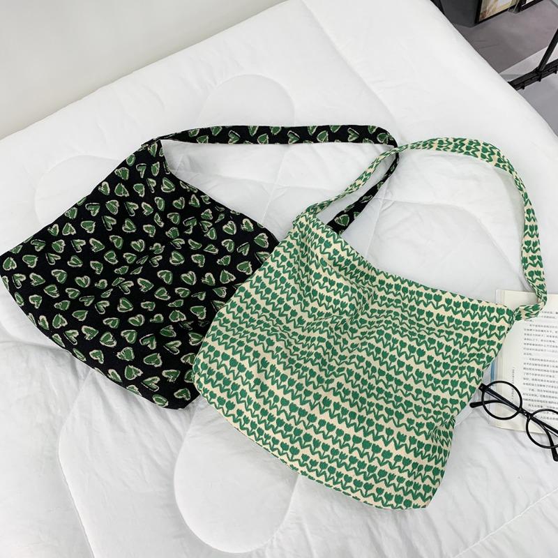 A Crossbody Bag with A Zipper and A Large-capacity Single-shoulder Shopping Bag