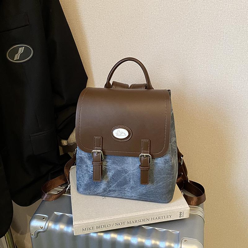 Premium sense retro women's backpack 2025 new commuting versatile super fire backpack going out travel small schoolbag