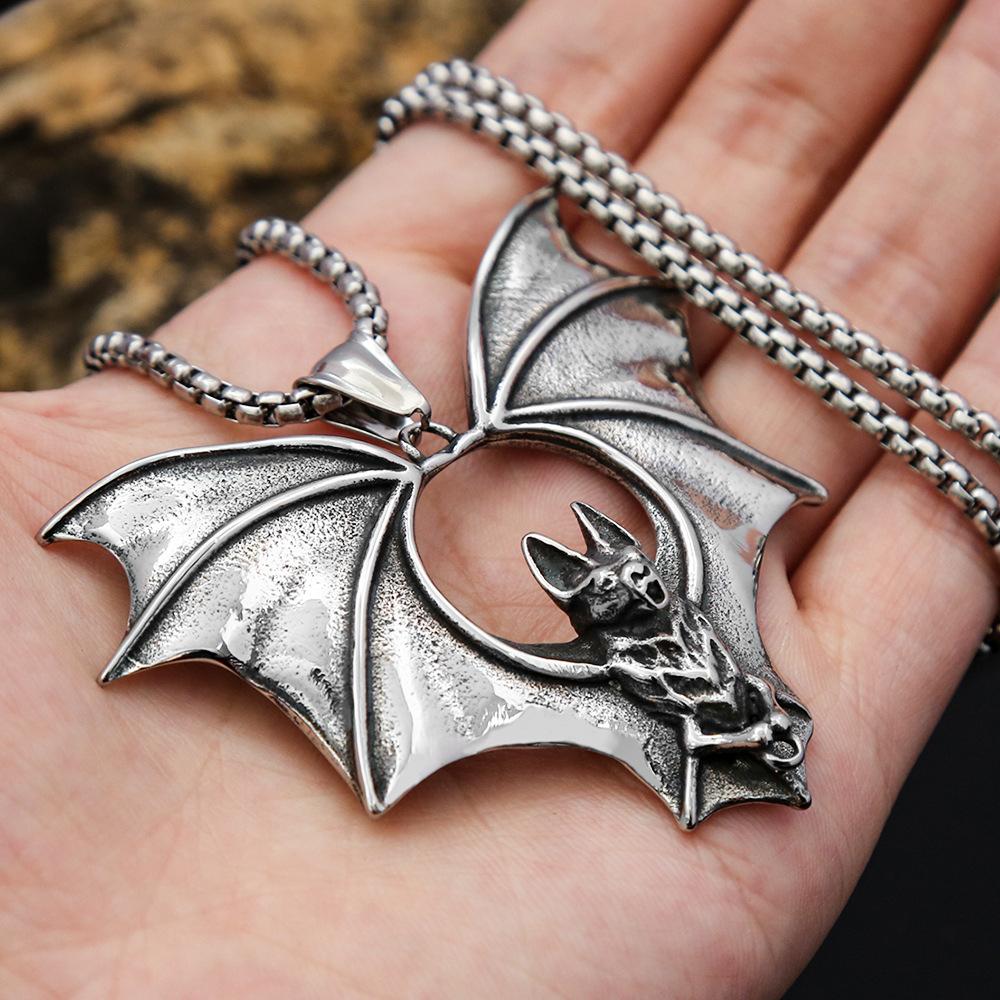 New Punk Stainless Steel Men's Necklace Titanium Steel Creative Accessories Retro Personalized Bat Pendant Halloween Gift